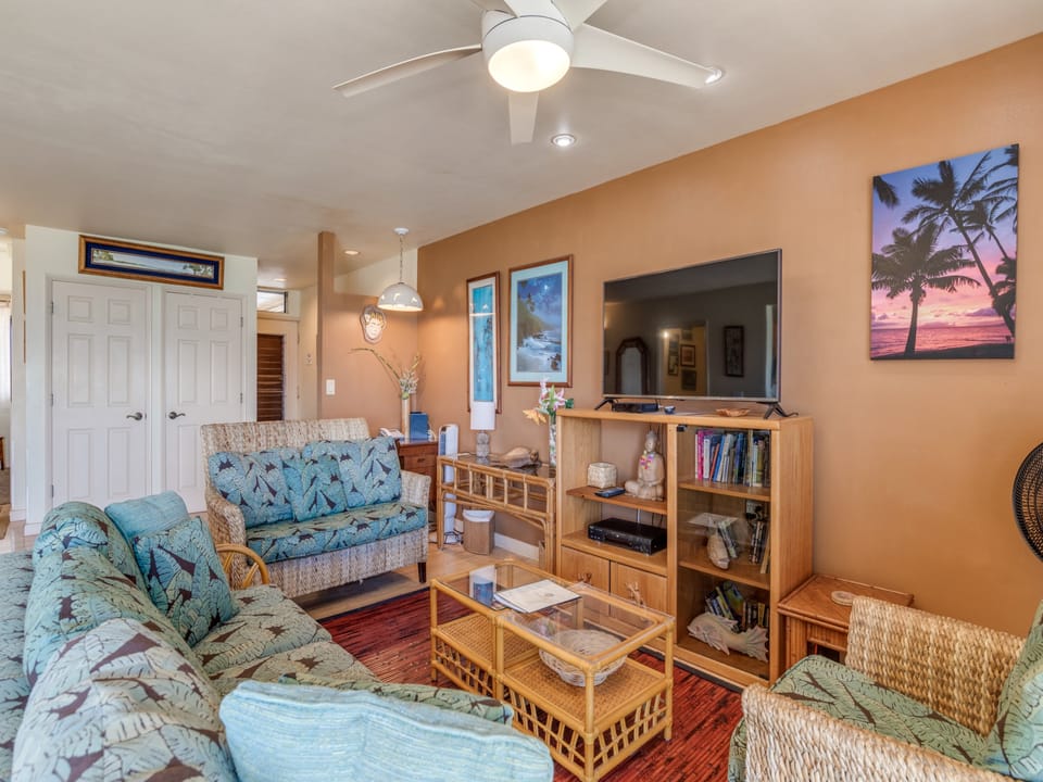 MauiSands5G_Living Room (2)