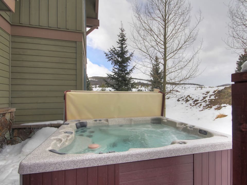 Hot Tub - Highland Greens 93 - Breckenridge Vacation Rental