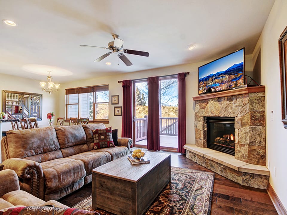 Living Room - Highland Greens 93 - Breckenridge Vacation Rental