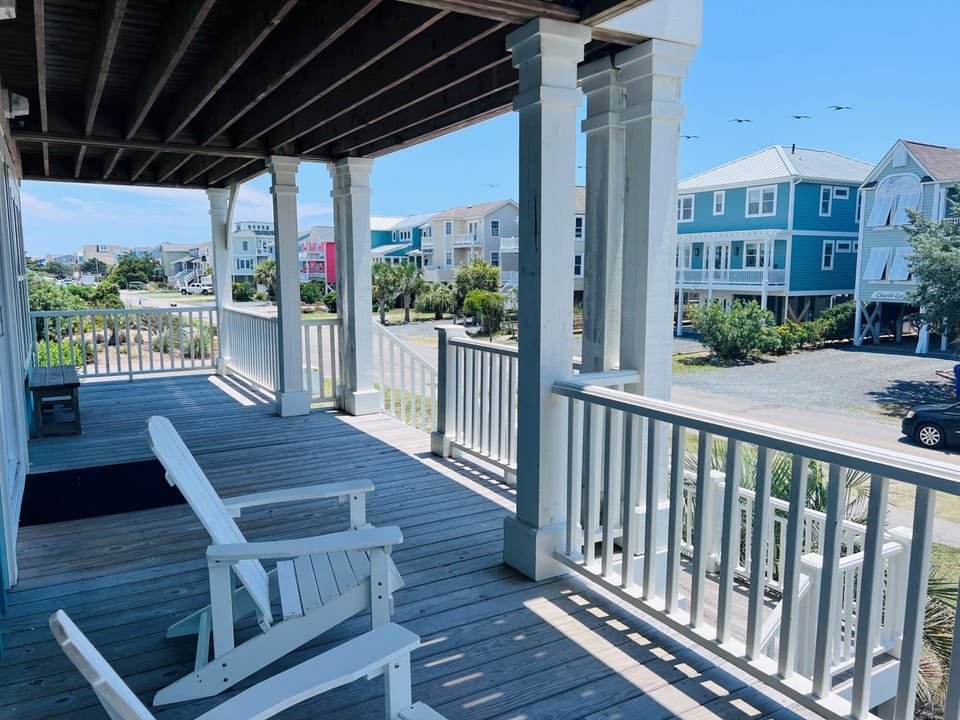Upper Level Deck streetview