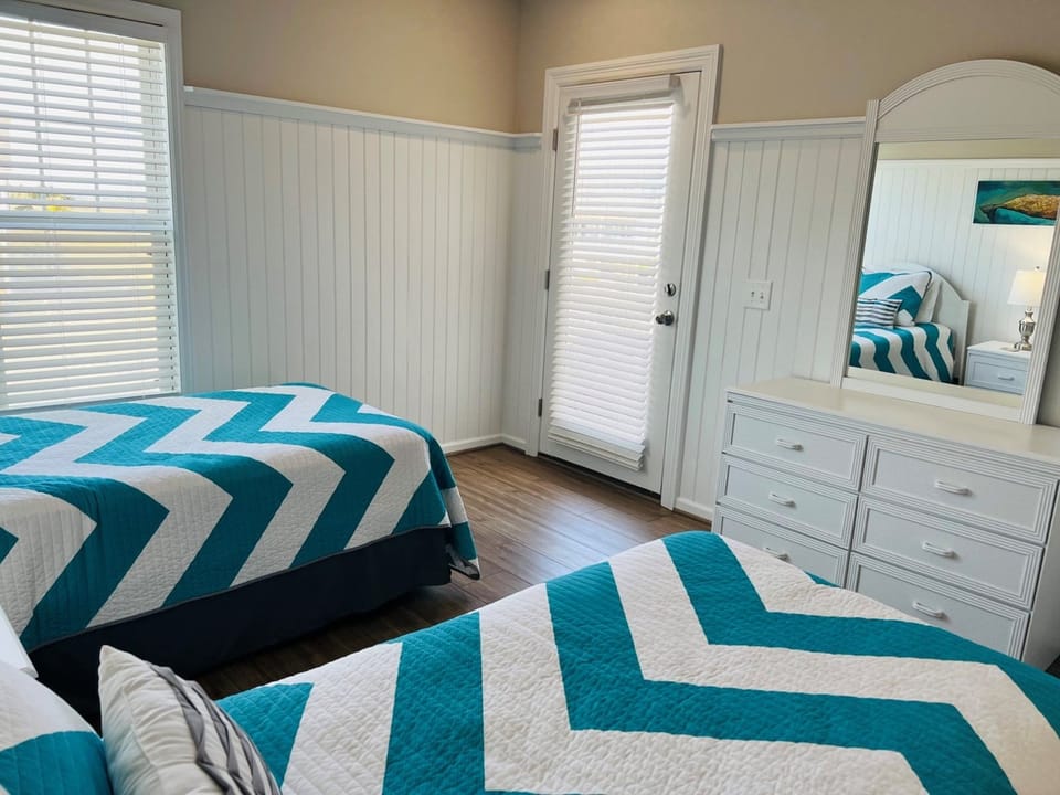 Lower Level Bedroom - 2 Twins
