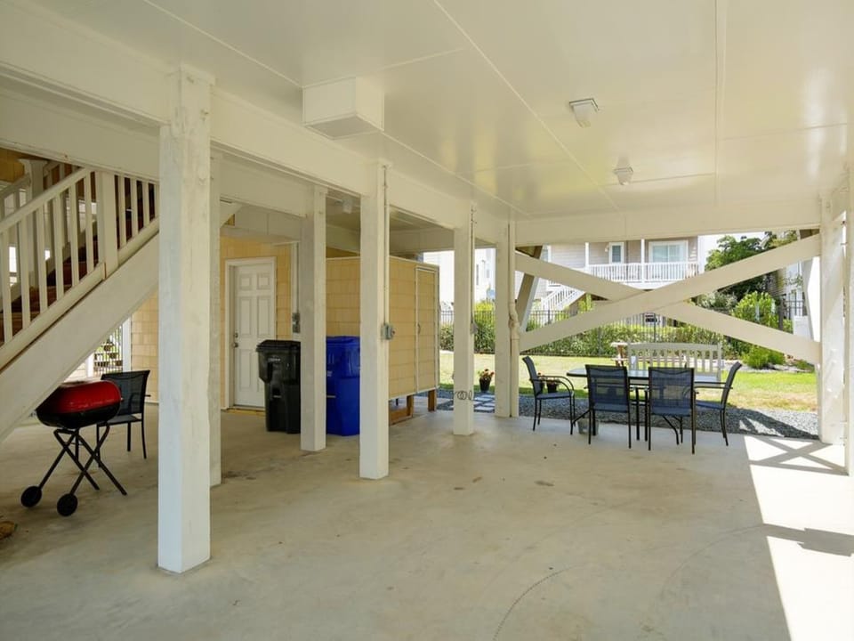 Ground Level Patio and Outdoor Shower
