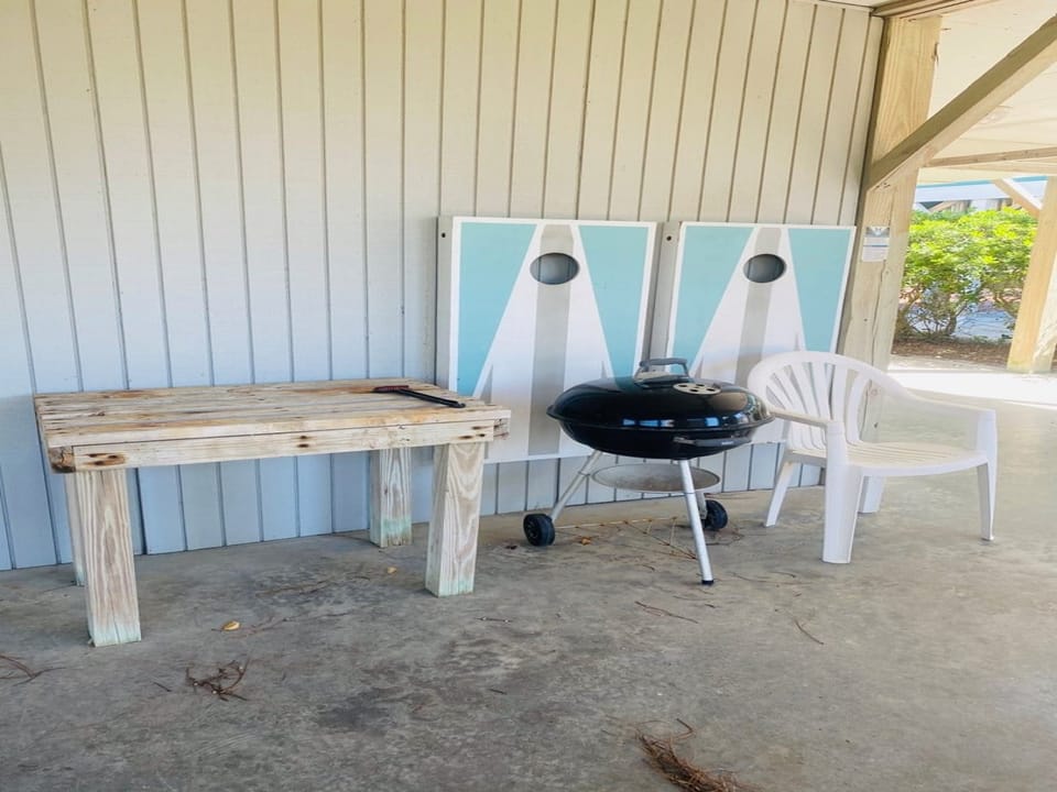 Grill under home