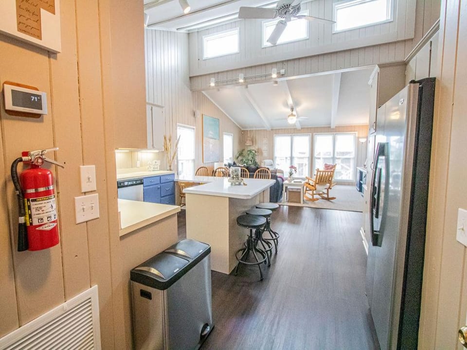 Entrance to Kitchen and Living Room