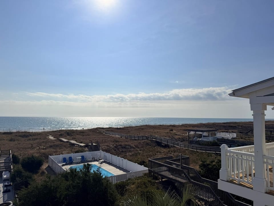 Oceanfront view from balcony- Majak Moments