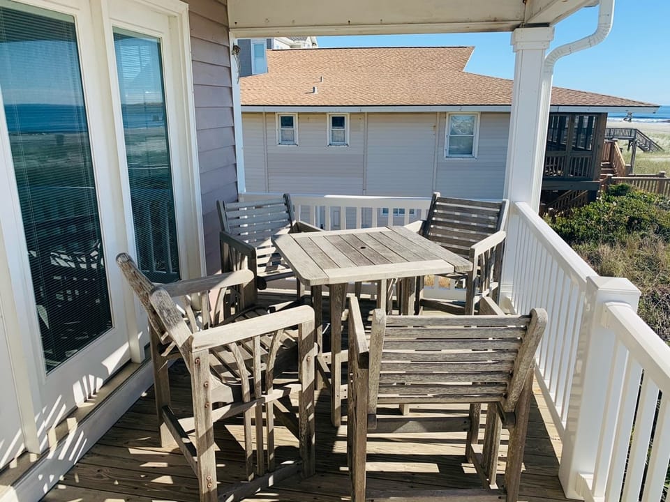 Deck (2)