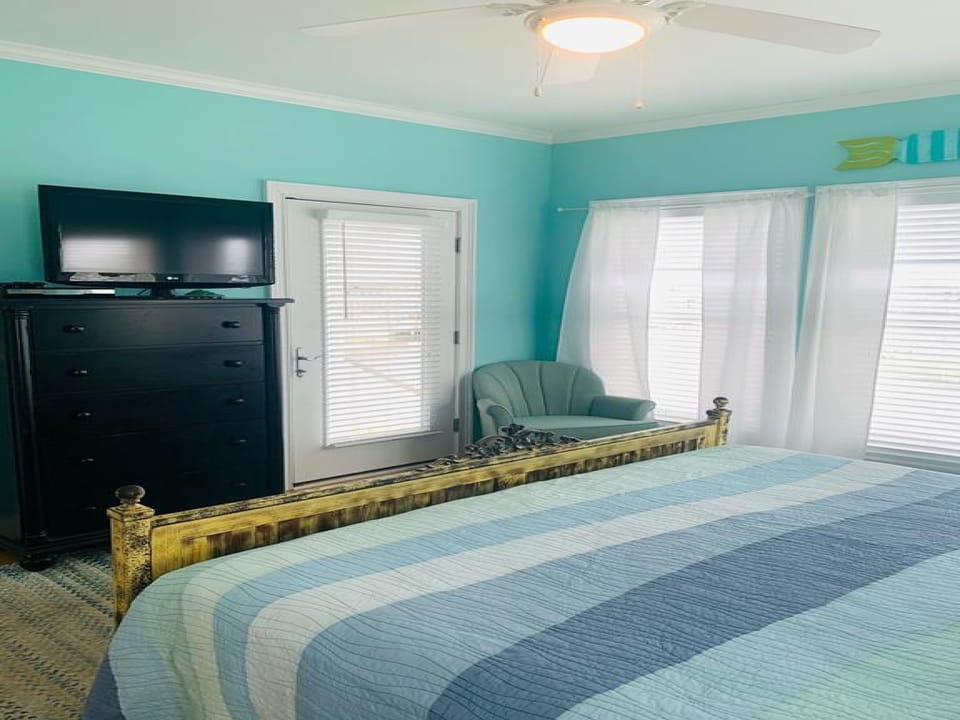Downstairs Bedroom 1 (2)