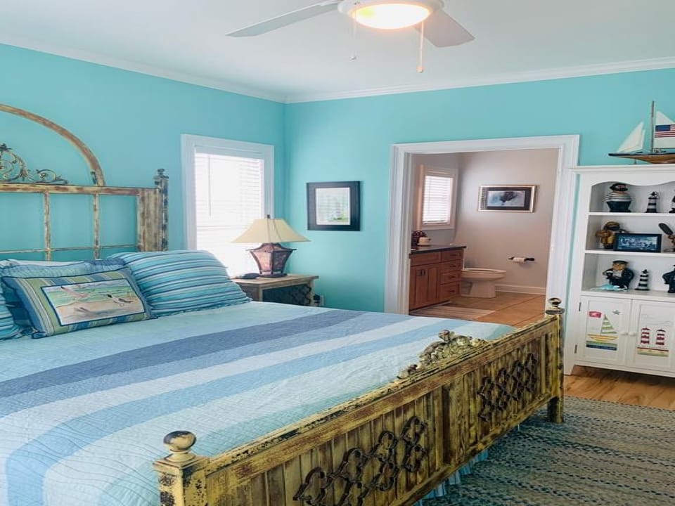 Downstairs Bedroom 1 (1)