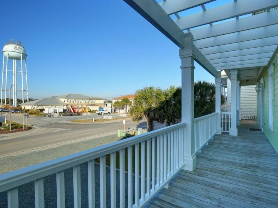 Upper Front Deck