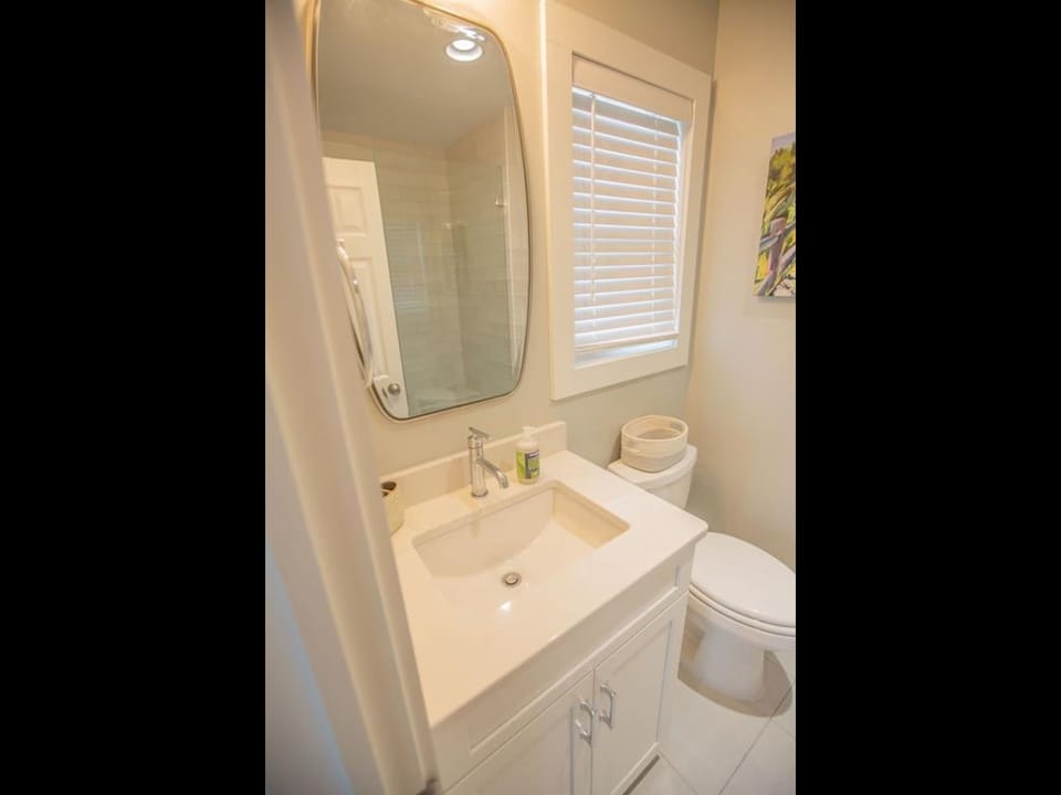 Upstairs Oceanside Bedroom Connected Bathroom