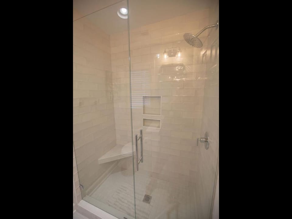 Upstairs Oceanside Bedroom Connected Bathroom