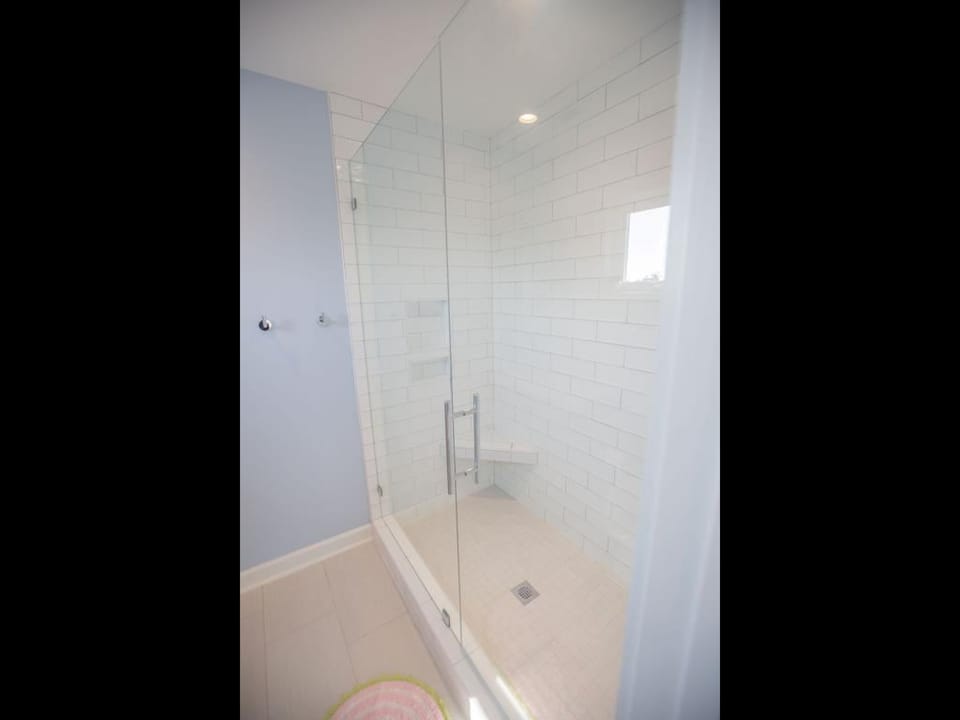 East Street Side Bedroom Queen Connected Bath