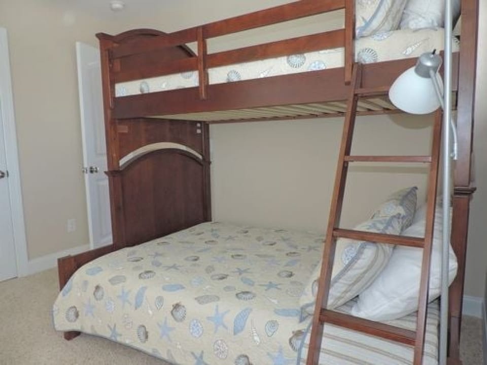 Lower Level Pyramid Bunk