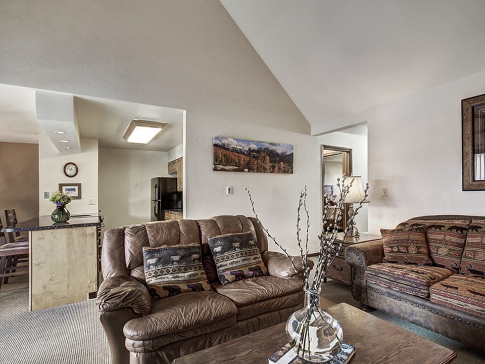 Living Area - Park Place 304C - Breckenridge Vacation Rental
