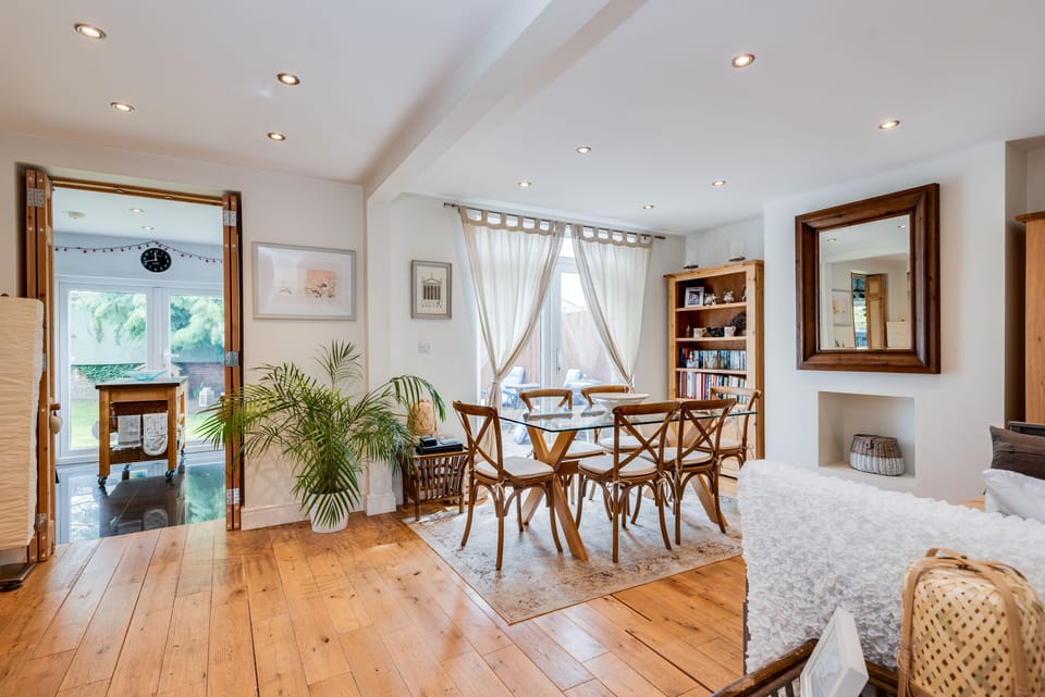 Headington Orchard - 3 Bedroom House & parking & garden House in Oxford