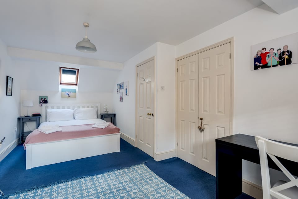 Cosy 2-Bedroom Haven in Picturesque Headington House in Oxford