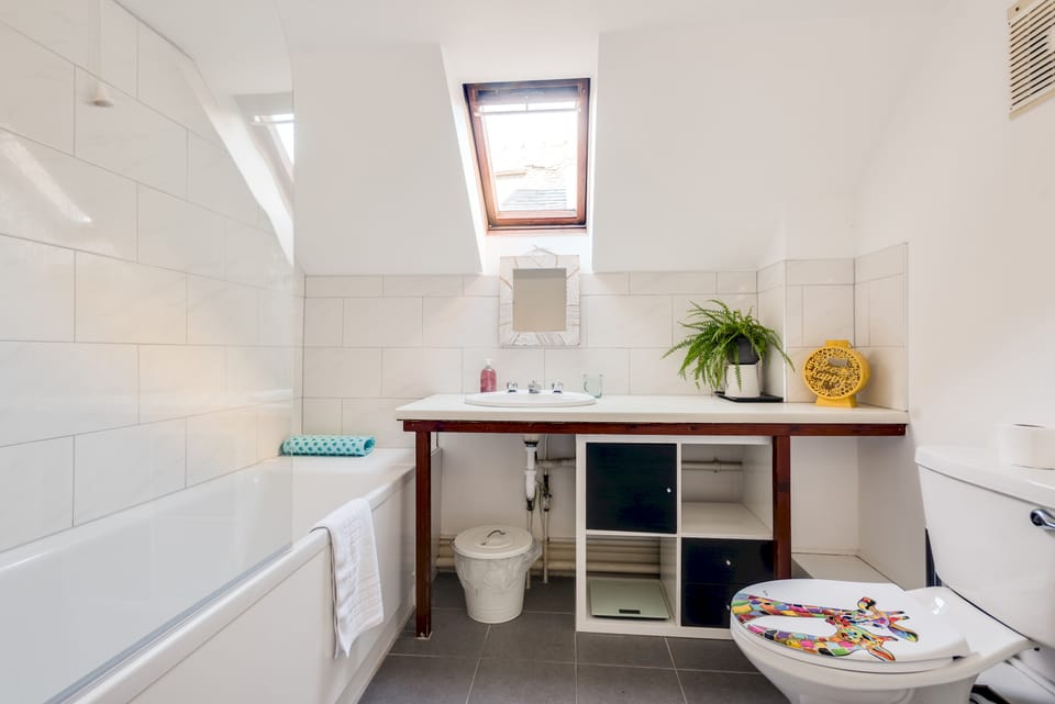 Cosy 2-Bedroom Haven in Picturesque Headington House in Oxford