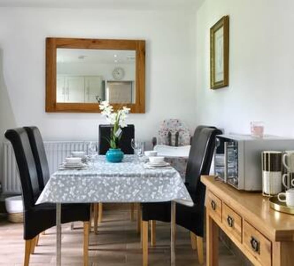The Woodfarm Lodge - 3 Bedroom House with parking House in Oxford