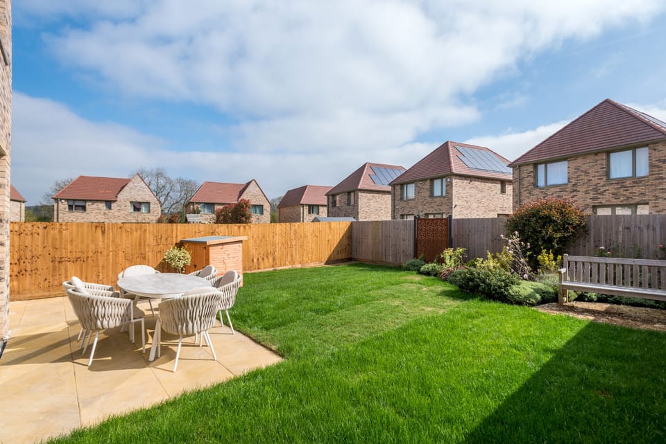 Stylish 4-BR House - free parking & nice garden House in Oxford