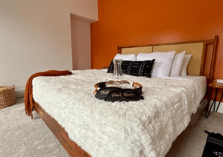 🌿 Tropic House by Jungle House | Downtown & Short North | Free Parking | 5,800+ Reviews | Near Convention Center & Nationwide Arena & Ohio State House in Ohio