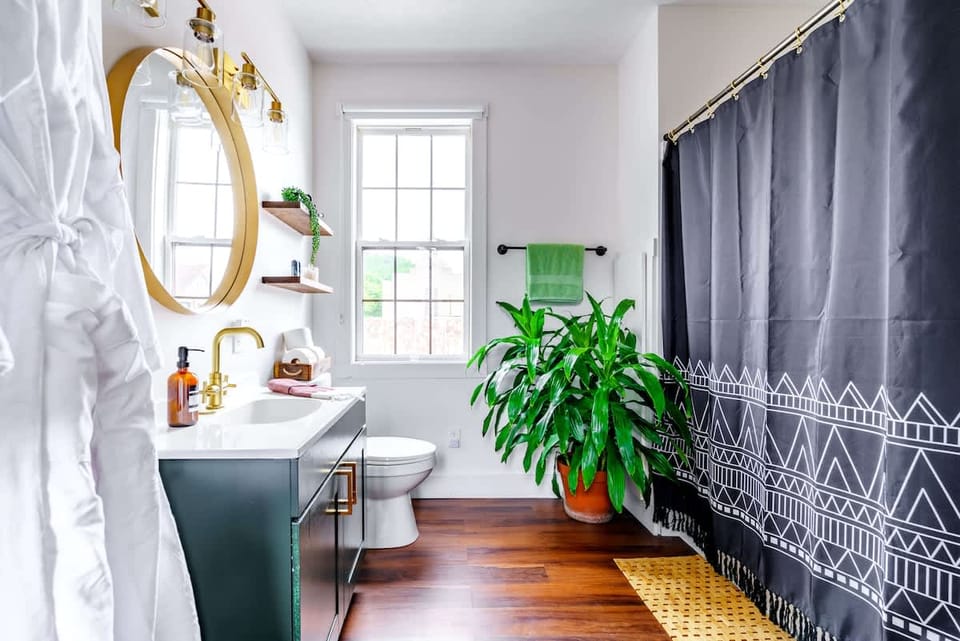 🌿 Jungle Nook by Jungle House | Downtown Chillicothe | Private Parking | 5,800+ Reviews | Walk to Historic District House in Chillicothe