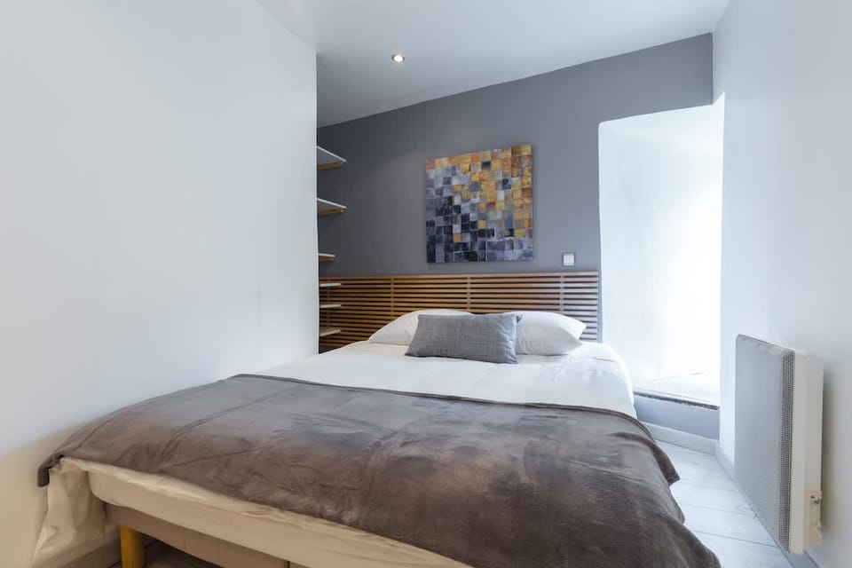 Elegant Riviera Retreat | Steps to Beach & Dining Apartment in Villefranche-sur-Mer