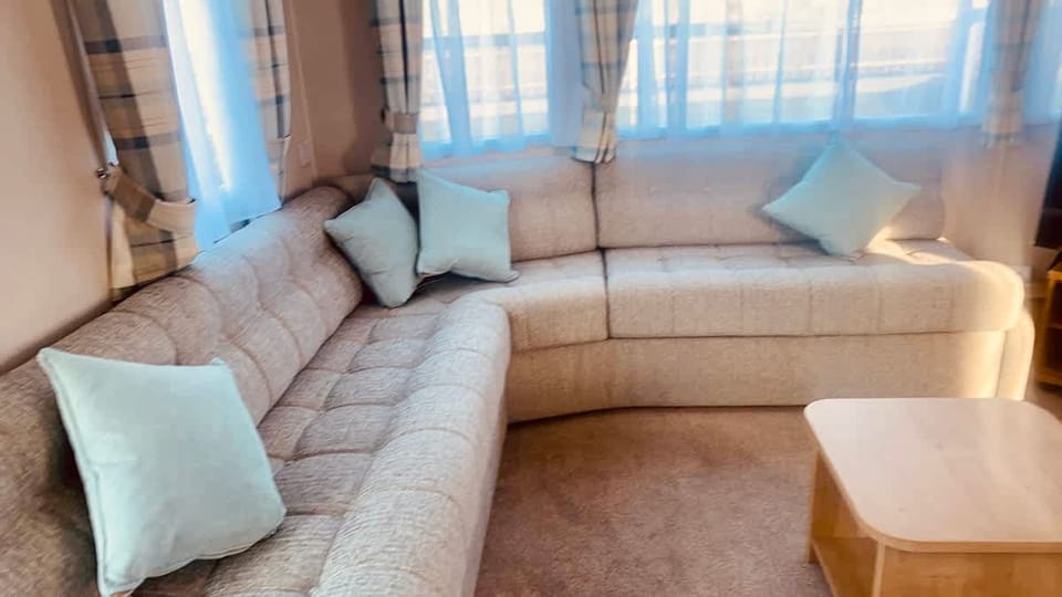 NB30 Wheelchair Caravan HotTubPet Friendly Campground/ 
RV Resort in Ingoldmells