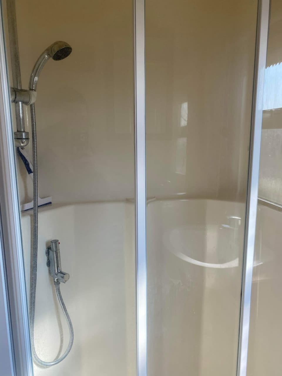 Bronze Caravan Sleeps 8 No Pets Campground/ 
RV Resort in Ingoldmells