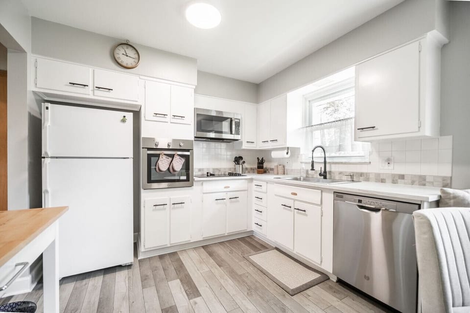 Fully Stocked Kitchen