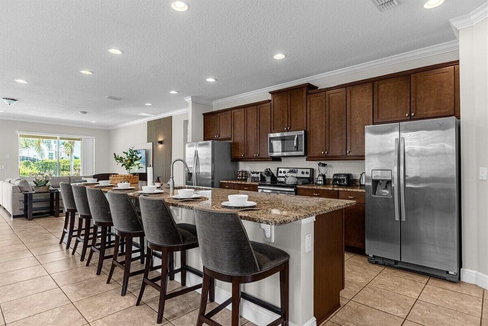 Kitchen area and Kitchen Counter