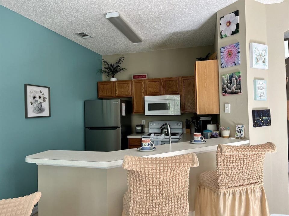 Kitchen and Barstools