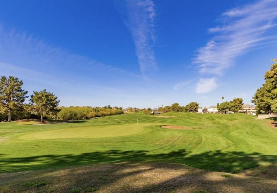 Stone Creek Golf Course surrounds Anasazi.