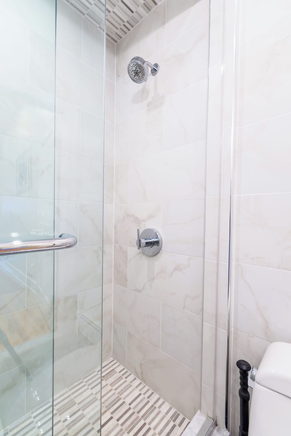 shower for bedroom 1