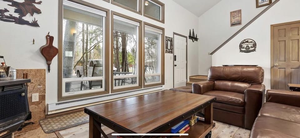 First Floor, Living Room
A lot of windows make the place very bright!