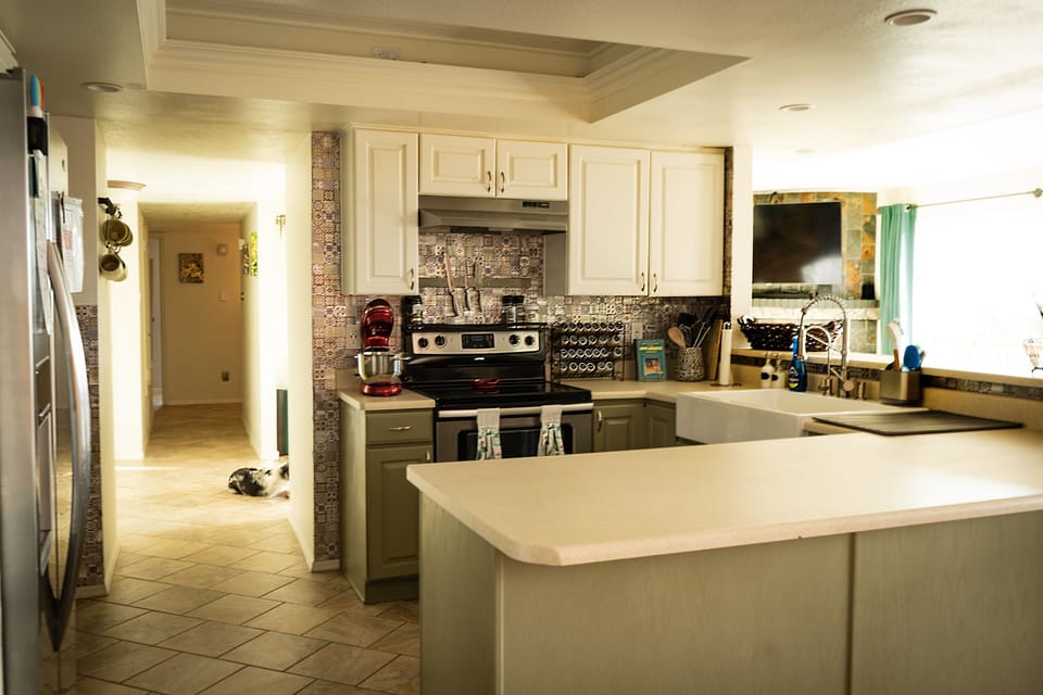 Chef’s kitchen equipped with all your cooking needs!