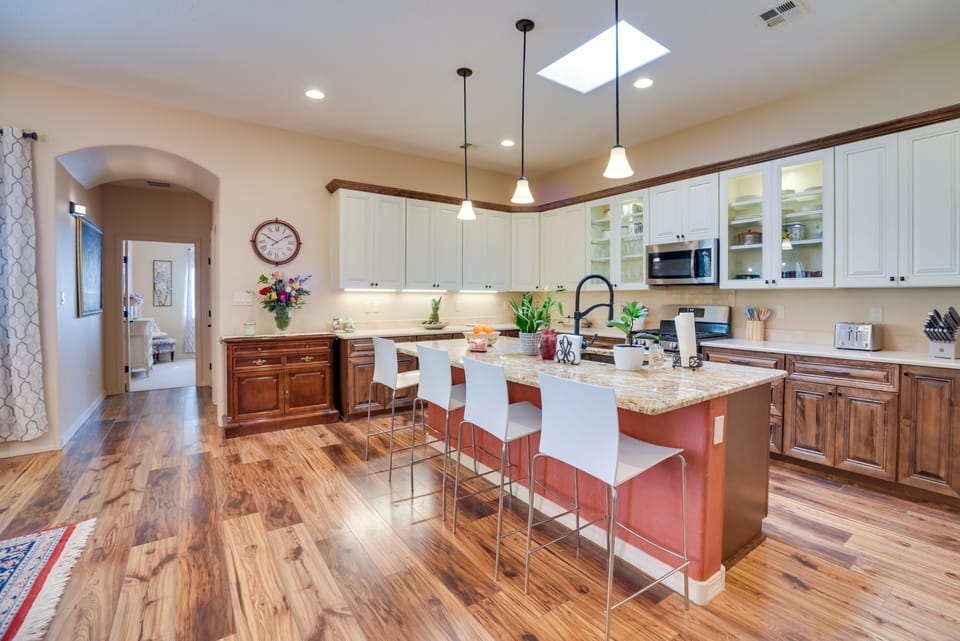 Kitchen | Refrigerator | Dishwasher