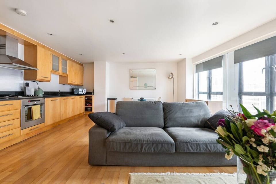 Very comfortable, large lounge