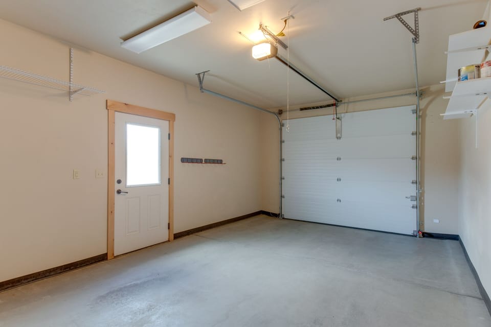 Parking | Garage (1 Vehicle) | Driveway (2 Vehicles)