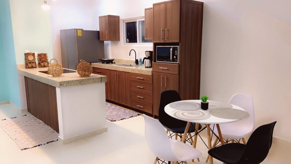 Kitchen and breakfast nook