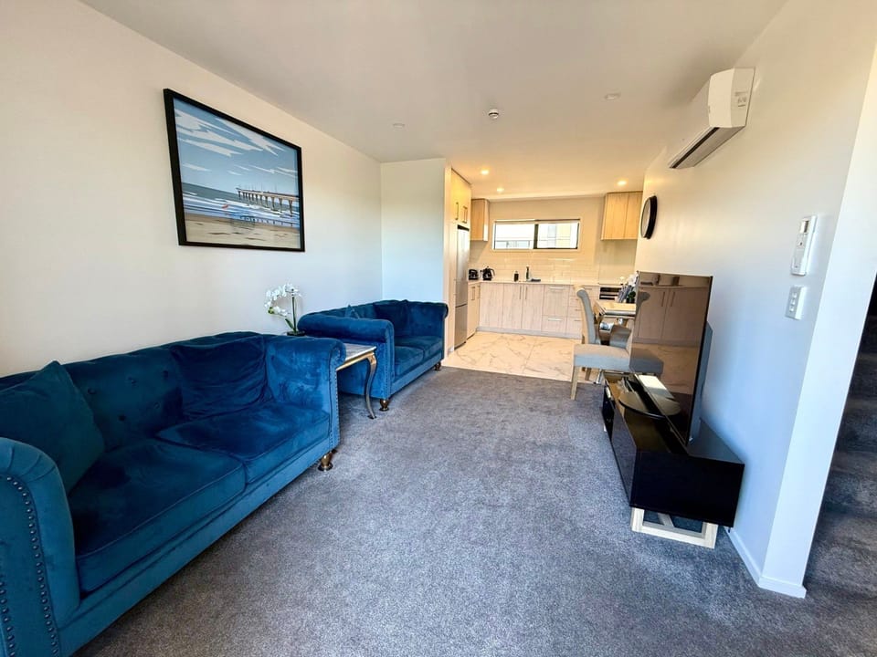 Lounge and kitchen on first floor
