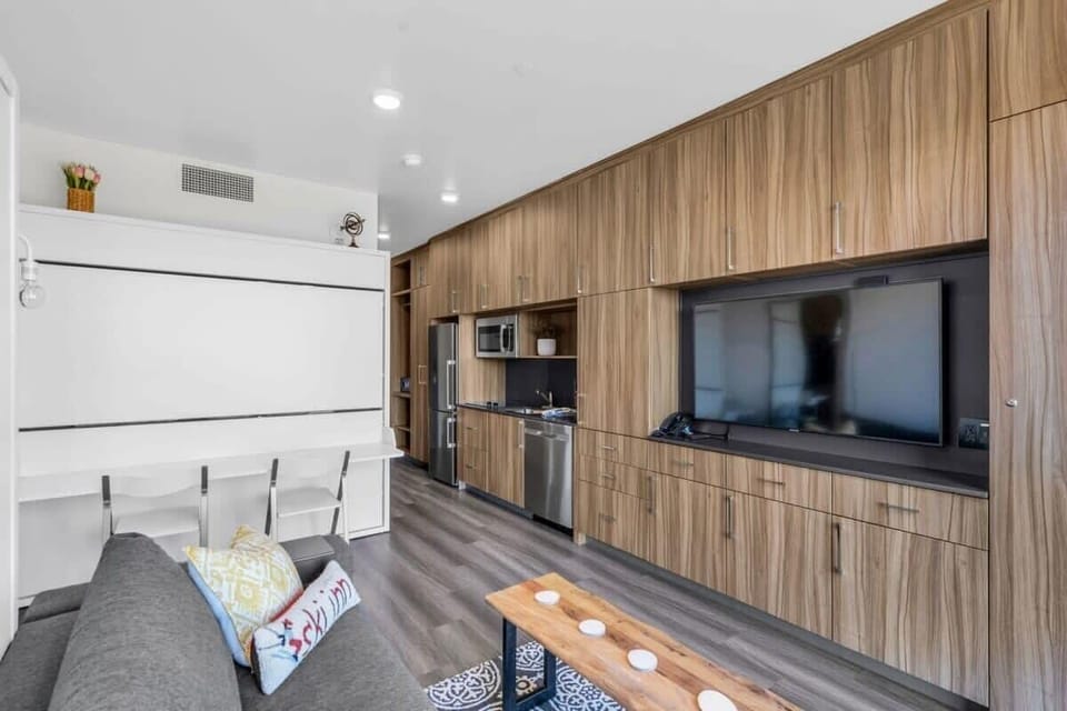 Boasting Scandinavian style with charming decor, the studio is the perfect combo of modern luxury meets comfort with everything you need and more for a memorable mountain getaway.