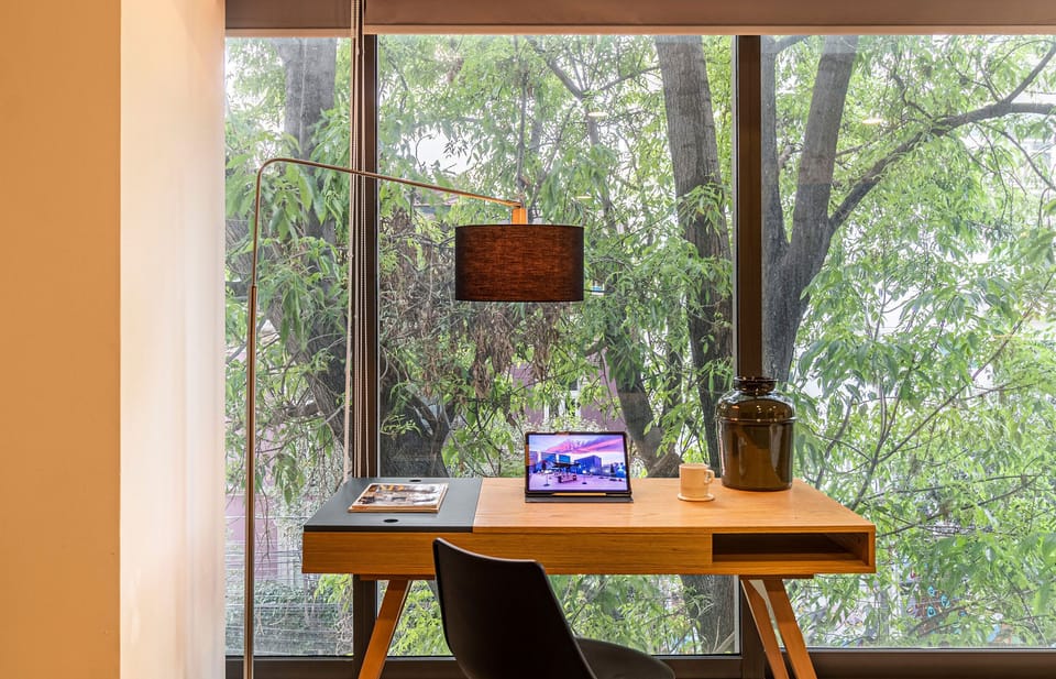 El mobiliario, la decoración y los servicios pueden variar ligeramente