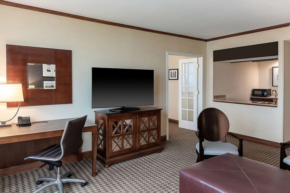 Enjoy easy snacks and late-night bites from the convenient kitchenette.