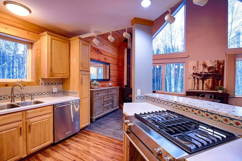 Propane Range & dishwasher