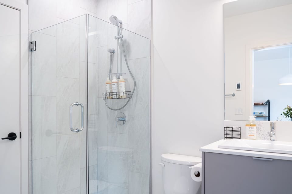 Main bathroom