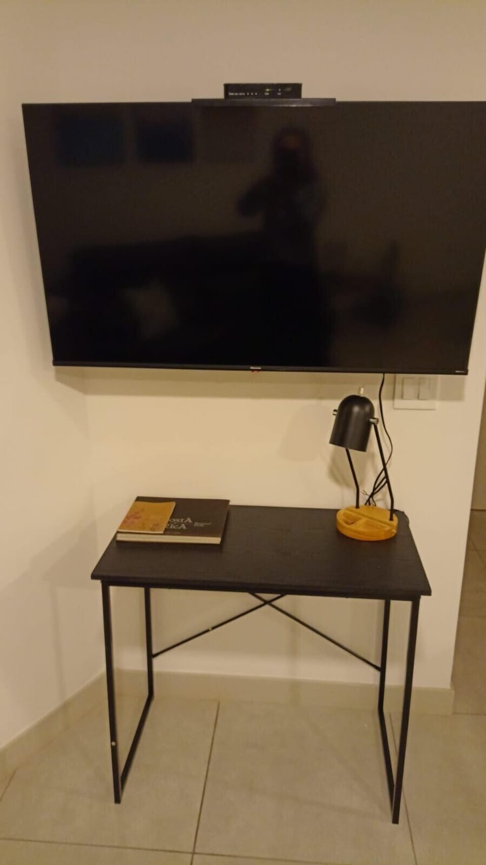 Sala de televisión
  TV room
