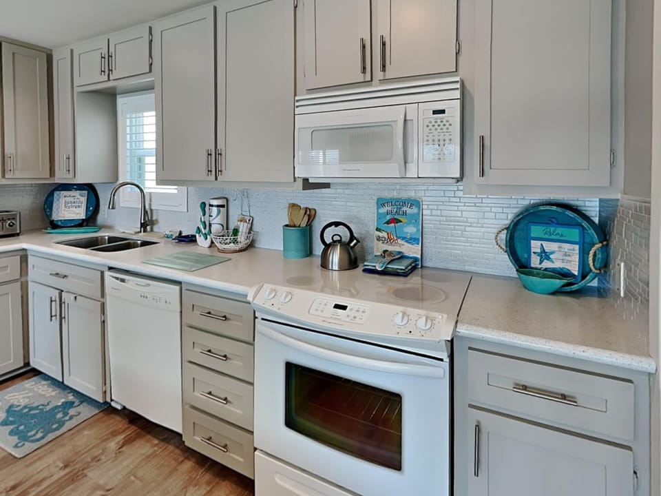 Full Kitchen - First Floor