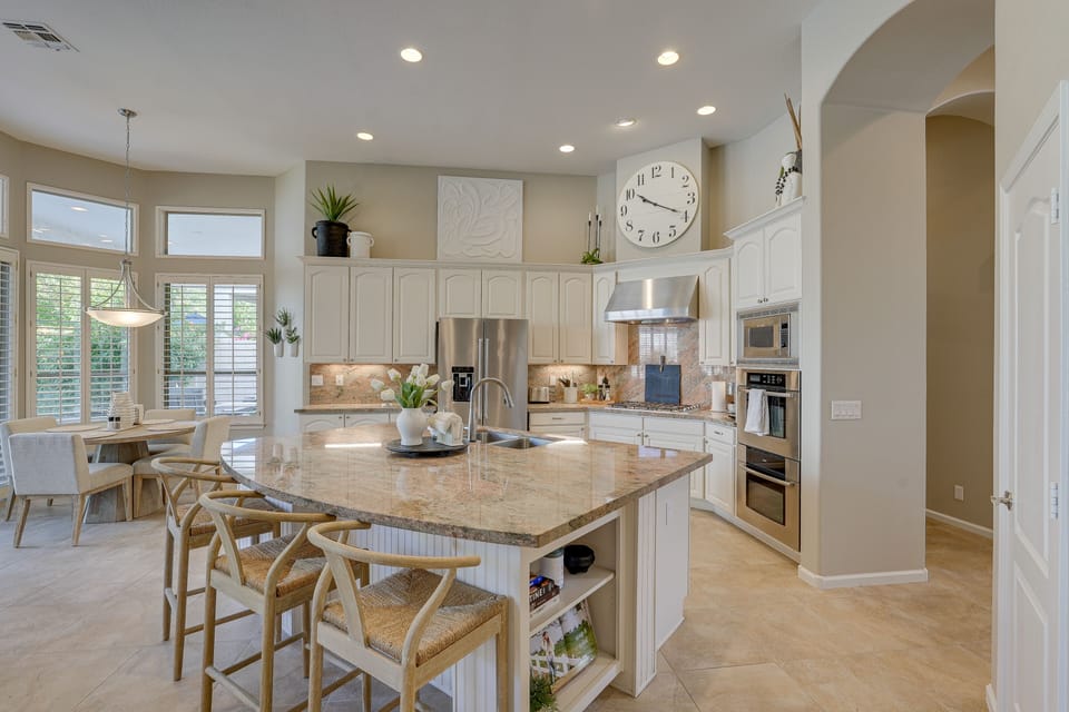 Kitchen | Cooking Basics | Coffee Maker | Paper Towels/Trash Bags Provided