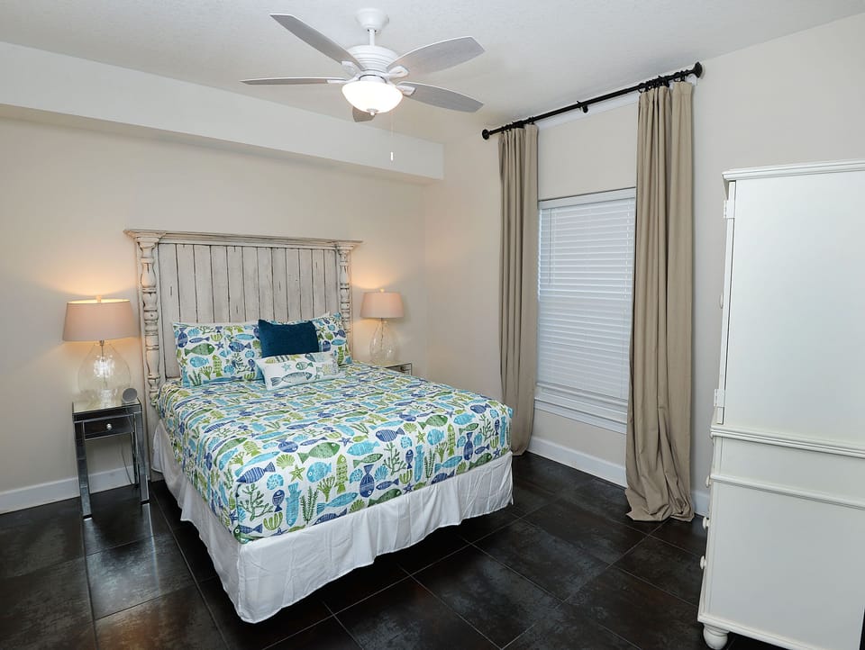 Queen Bedroom