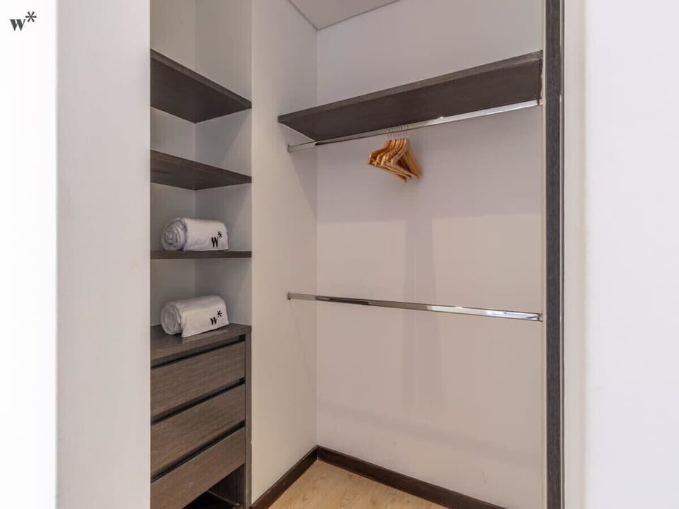 Walk in closet